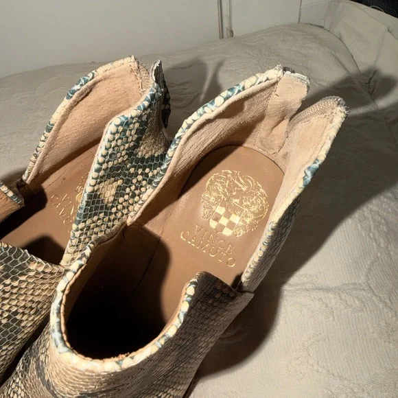 Vince Camuto Snake-Print Pointed Ankle Booties - Beige & Black - Picture 2 of 5